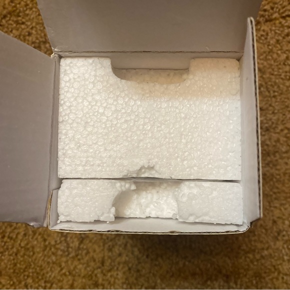 Mini Statue - Picture 9 of 10